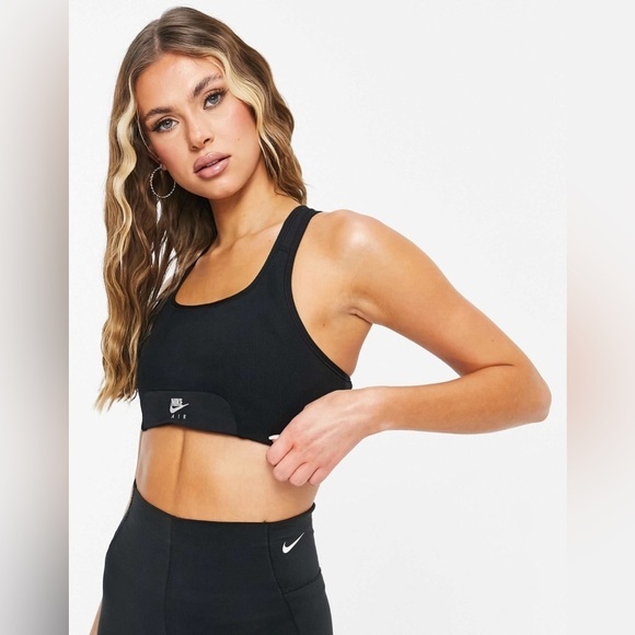 NEW Nike AIR Swoosh Sports active Bra top BV3630 Medium Support Dri-Fit Black XS - Picture 1 of 7